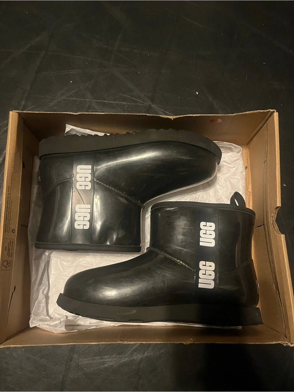 Girls size 5 UGG Classic Clear Mini waterproof boots